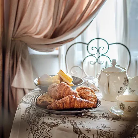 Casa de hóspedes Altalena Luxury And 4*