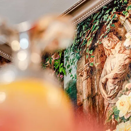 Altalena Luxury And Siena