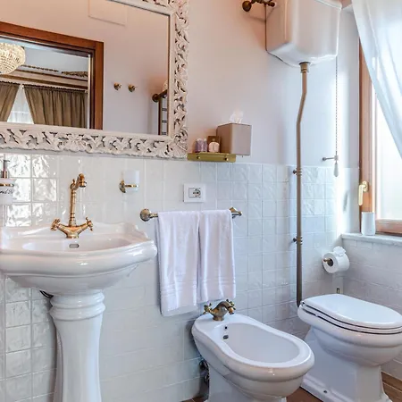 Casa de hóspedes Altalena Luxury And 4*