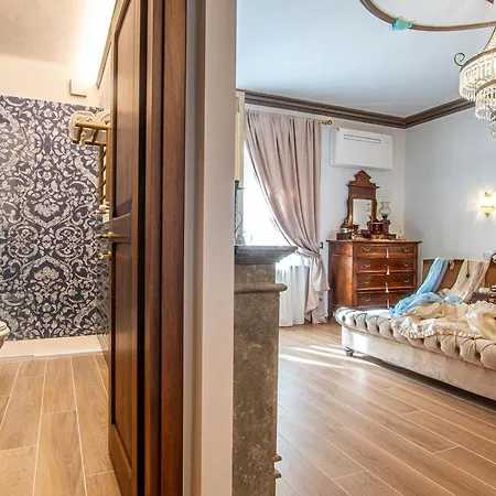 Altalena Luxury And Pensionat Siena
