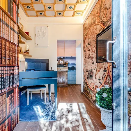 Casa de hóspedes Altalena Luxury And 4*